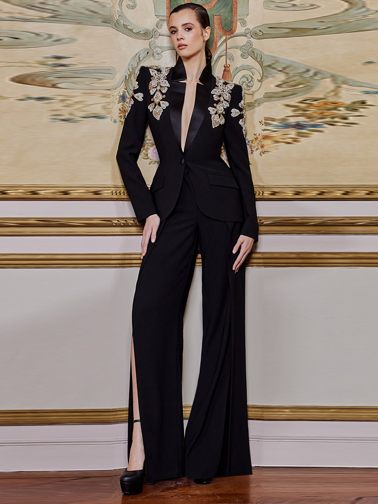 Formal Attire Woman - 하이 스트리트 최신 2026 디자이너 정장