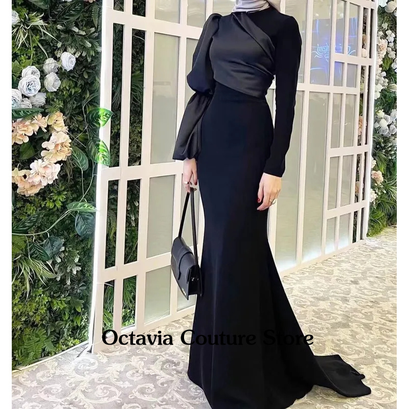 Women Formal Wear Dubai - 사우디아라비아 여성들은 저녁 파티를 위해 검은색