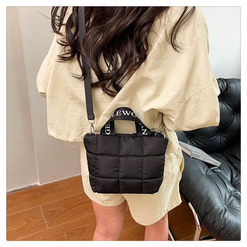 여성용 가방 패션 토트 핸드백 면 패딩 쇼핑백 패션 휴 - Shoulder Bag Structured 리뷰 및 가격