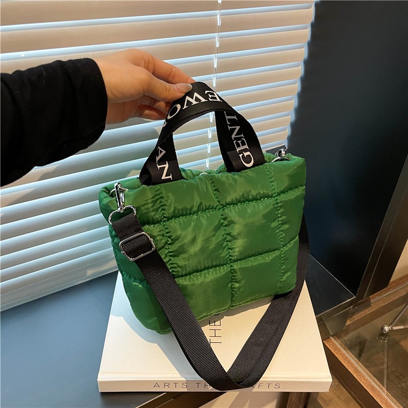 여성용 가방 패션 토트 핸드백 면 패딩 쇼핑백 패션 휴 - Shoulder Bag Structured 리뷰 및 가격