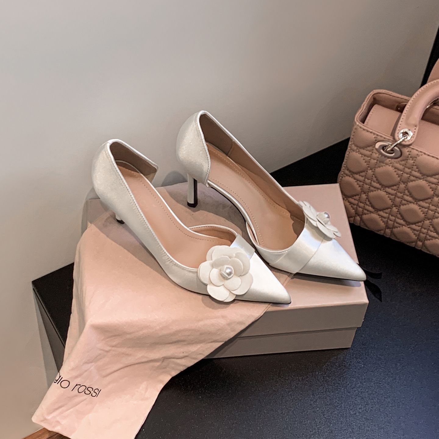 새틴 포인티드 스틸레토 펌프스 여성용 플로럴 펄 얇은  - Formal Women Daily Wear Footwear 리뷰 및 가격