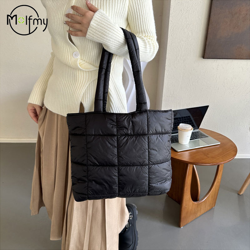 여성용 겨울 패딩 숄더 백 대용량 탑 핸들 백 겨울 퀼 - Shoulder Bag Structured 리뷰 및 가격