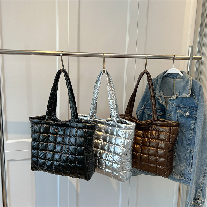 뜨거운 판매 겨울 공간 코튼 토트, 여성 대용량 패딩  - Shoulder Bag Structured 리뷰 및 가격